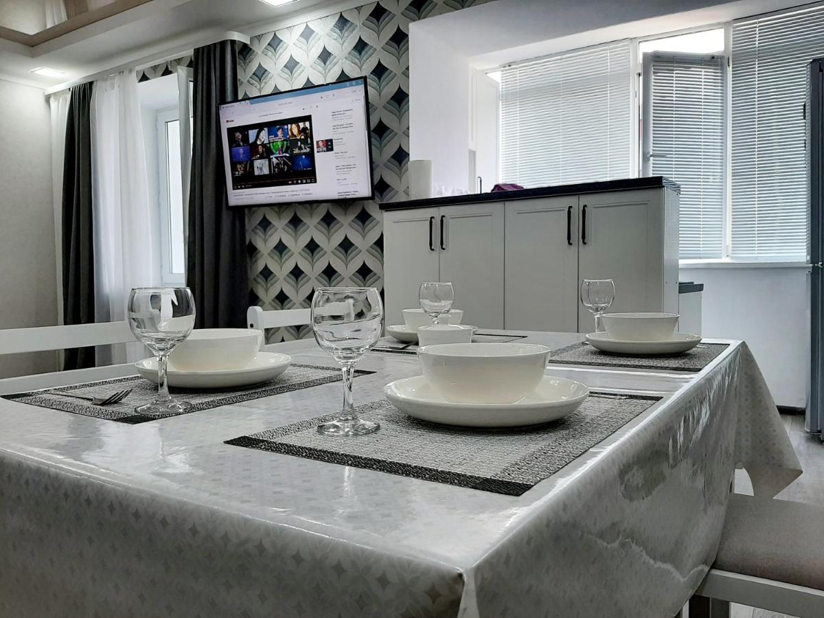 Отличная Двухкомнатная Квартира-Студия 70Кв Uralsk Exterior photo