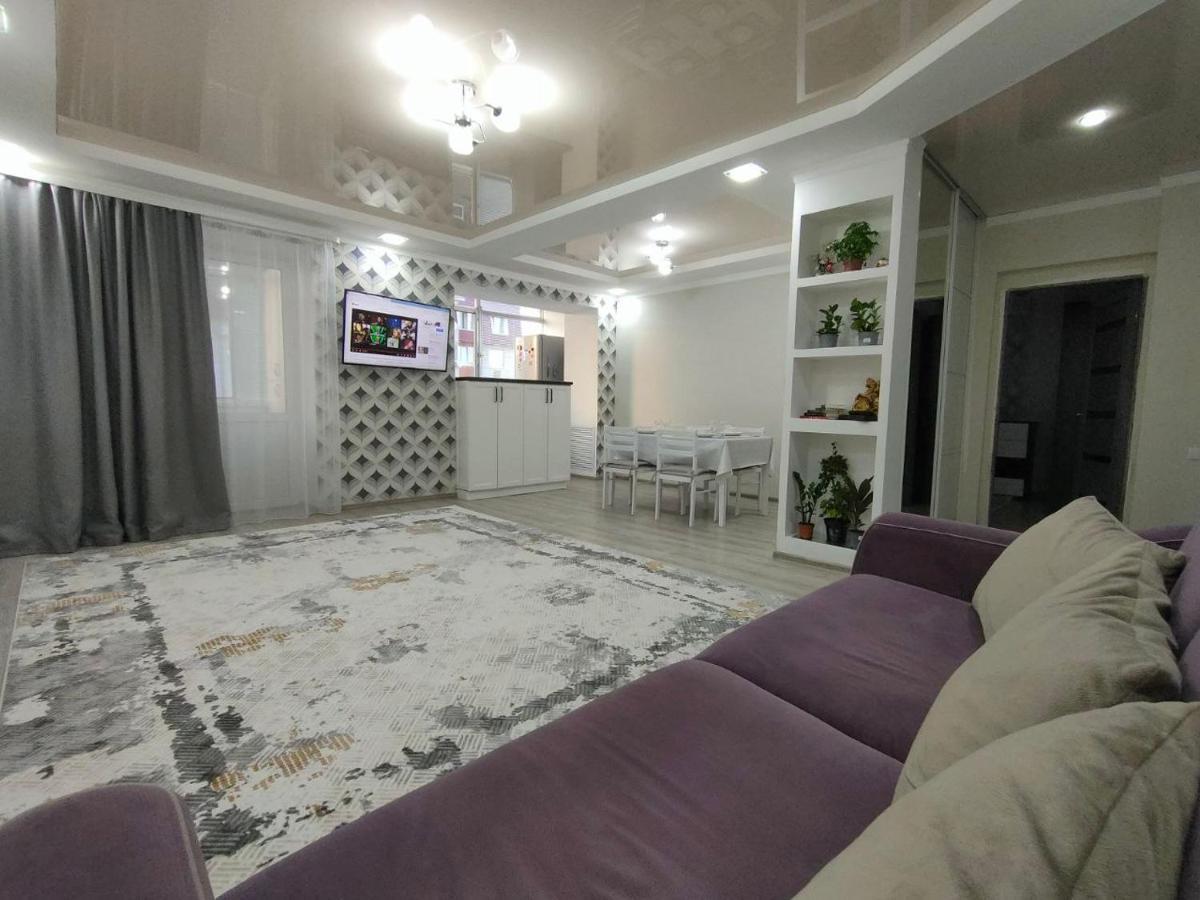Отличная Двухкомнатная Квартира-Студия 70Кв Uralsk Exterior photo